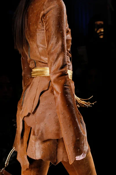 Look 46